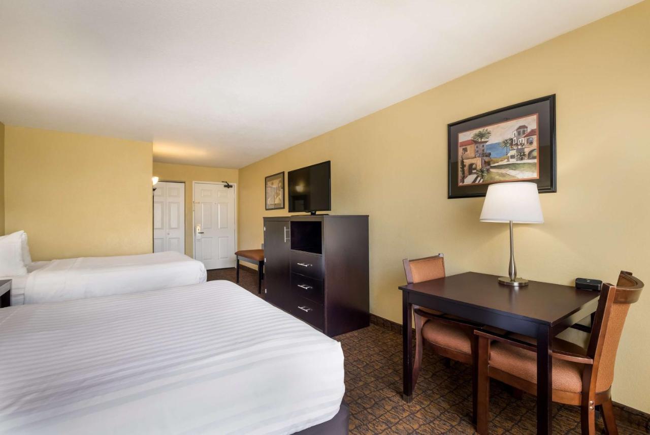Best Western Escondido Hotel Exterior foto